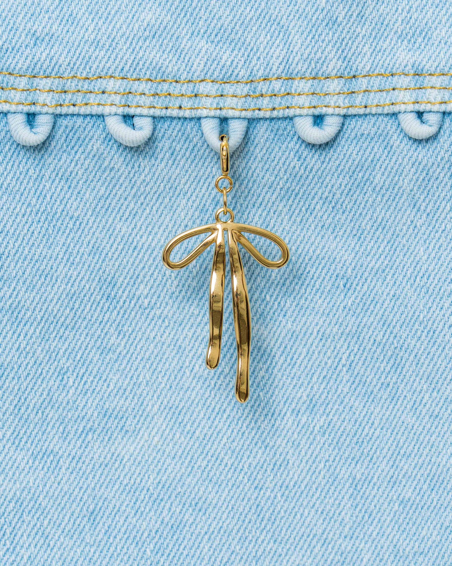 Golden Big Bow Charm