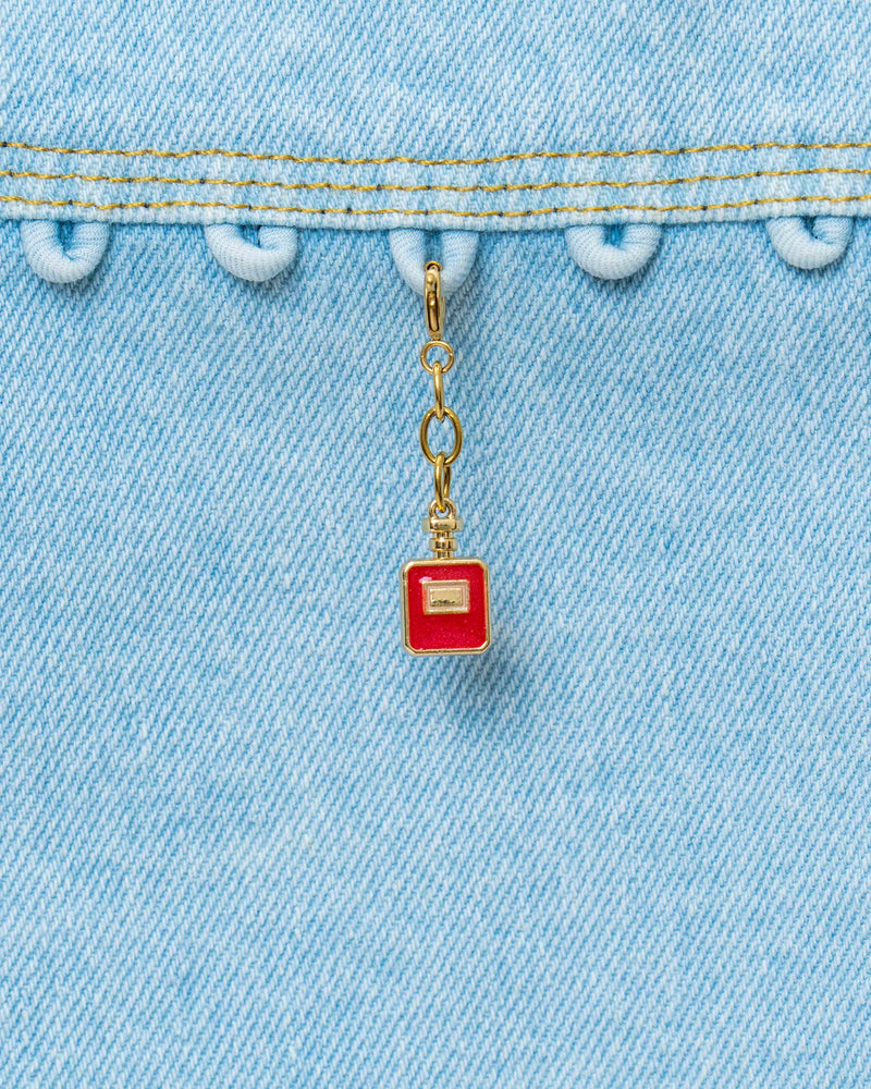 No.5 Charm
