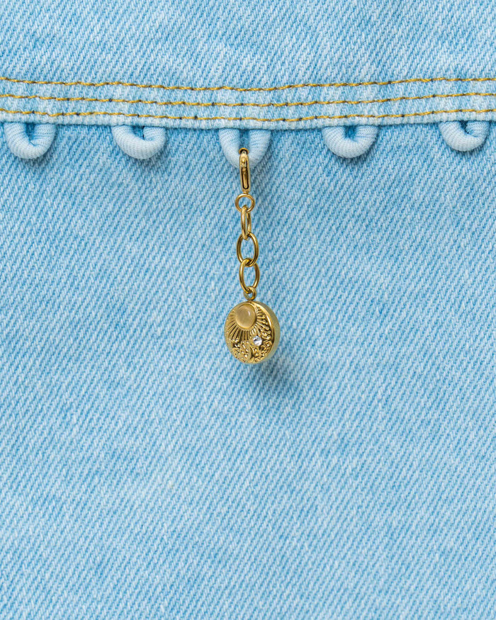 Golden Sunny Charm